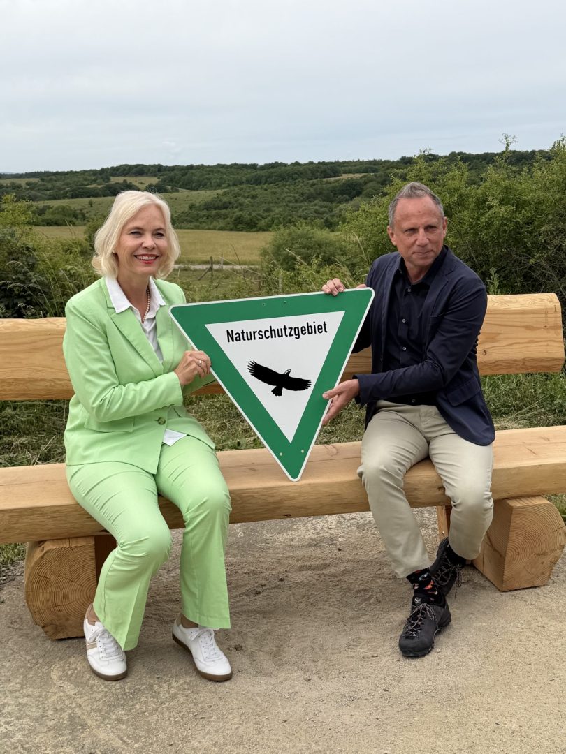 Brönnhof3 Staatsminister für Umwelt und Verbraucherschutz Thorsten Glauber (rechts) und Regierungspräsidentin Dr. Susanne Weizendörfer (links)